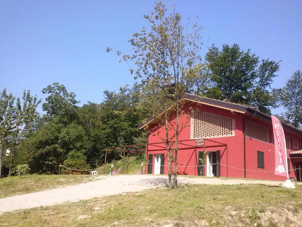Ostello Casa Rossa Лавено-Момбелло Екстер'єр фото